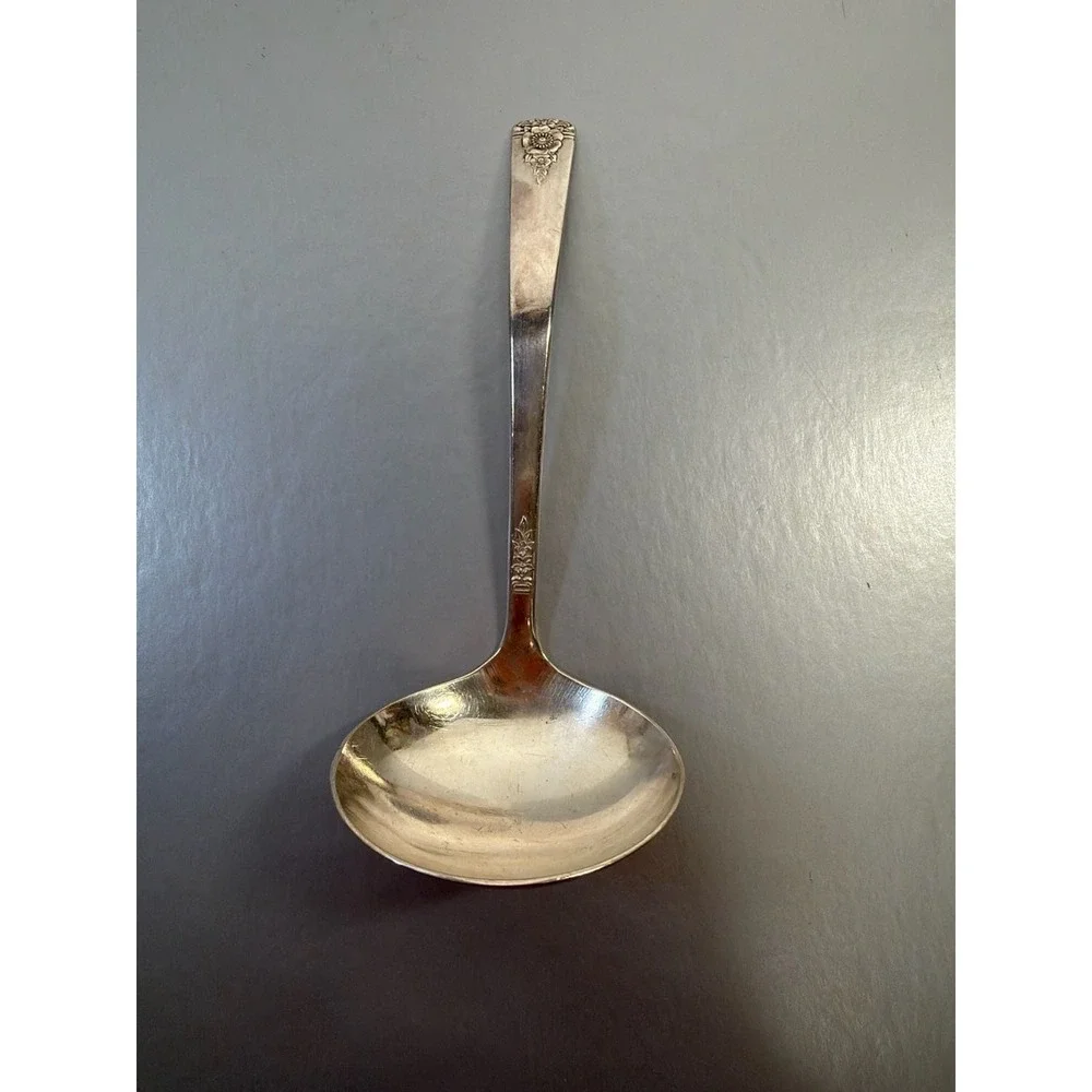 Wm. Rogers Memory Pattern Silverplate Gravy‎ Ladle